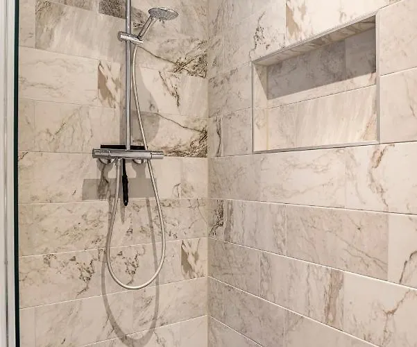 Hosted By Wendy Willem 2 Apartman Hága