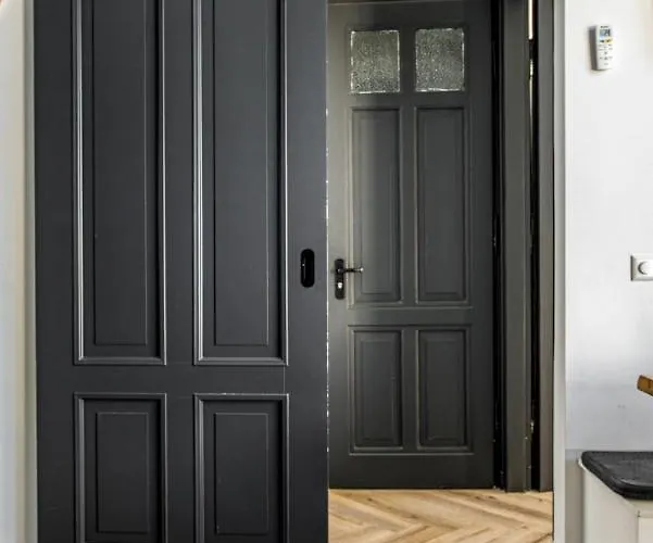 Hosted By Wendy Willem 2 아파트 *