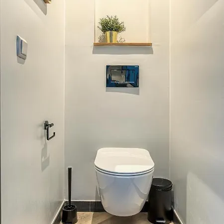 아파트 Hosted By Wendy Willem 2